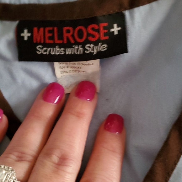 Melrose Baby blue scrub set with chocolate touches - Picture 2 of 4